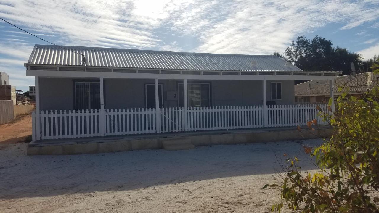 Brockman Cottage Denham Exterior photo